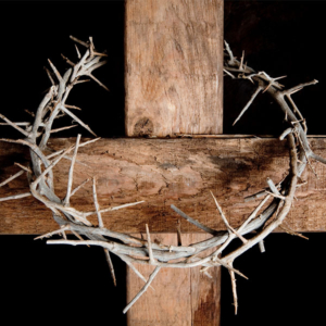 Doornenkroon aan kruis
